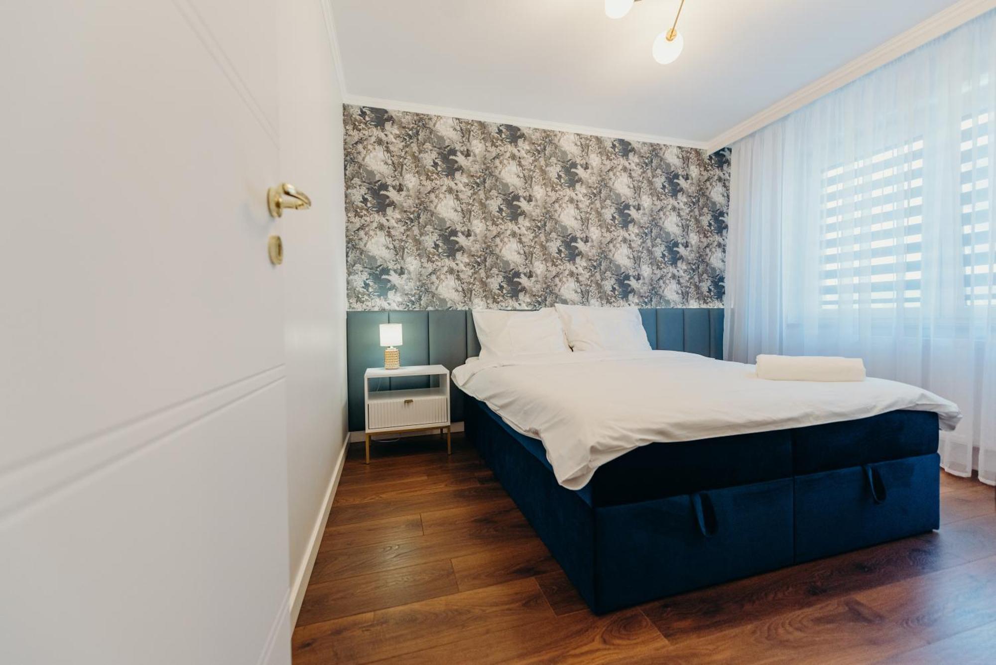 3 Bedrooms Premium Bella Blue For 8 Guests With Ac And Free Out Side Parking Rzeszów Extérieur photo